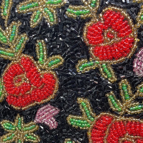 EUC beaded purse black red pink green rose pattern - Picture 2 of 9